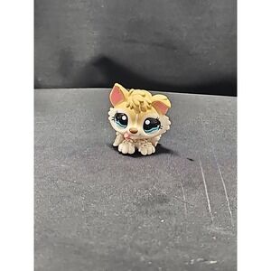 Littlest Pet Shop LPS Mini Husky Puppy Dog Pink Tongue With Blue Dot Eyes